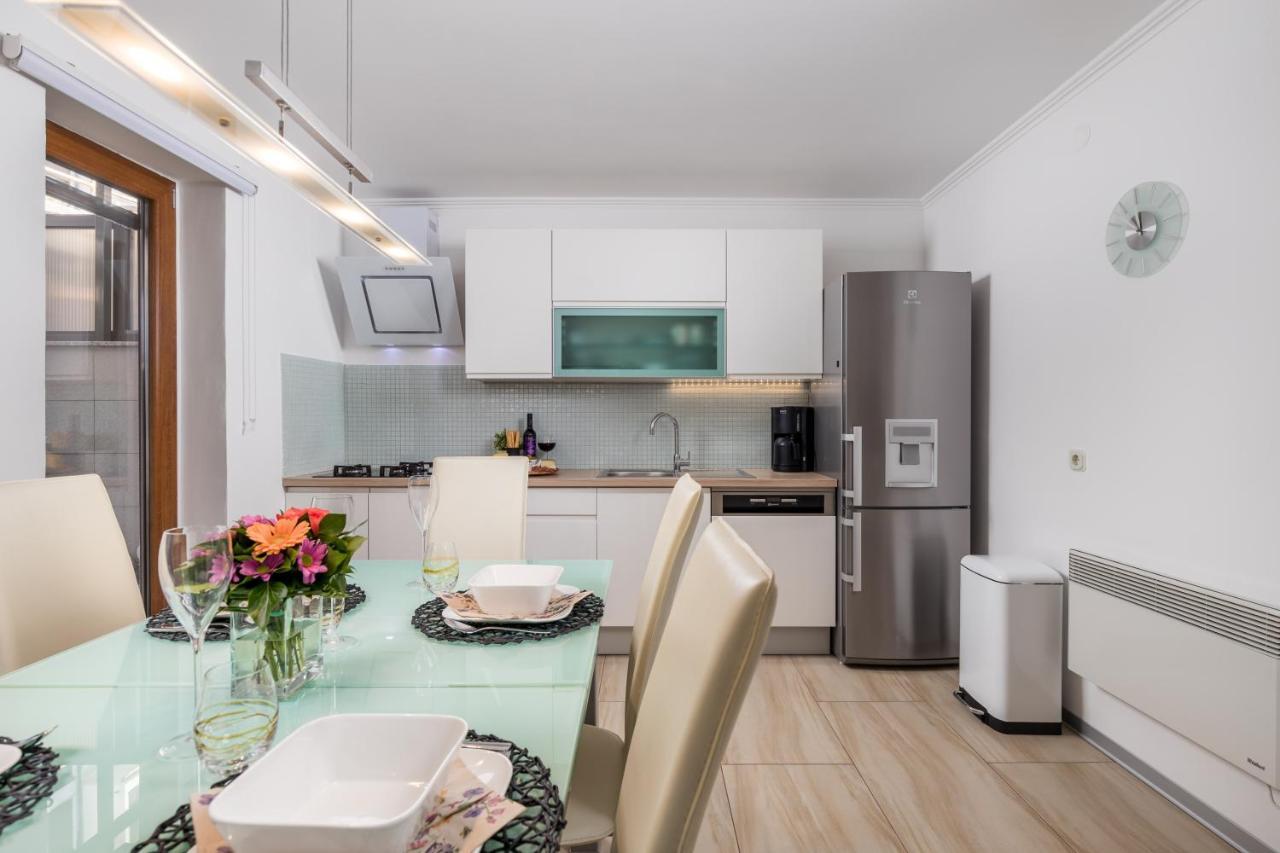 Nobis Appartement Rijeka Buitenkant foto