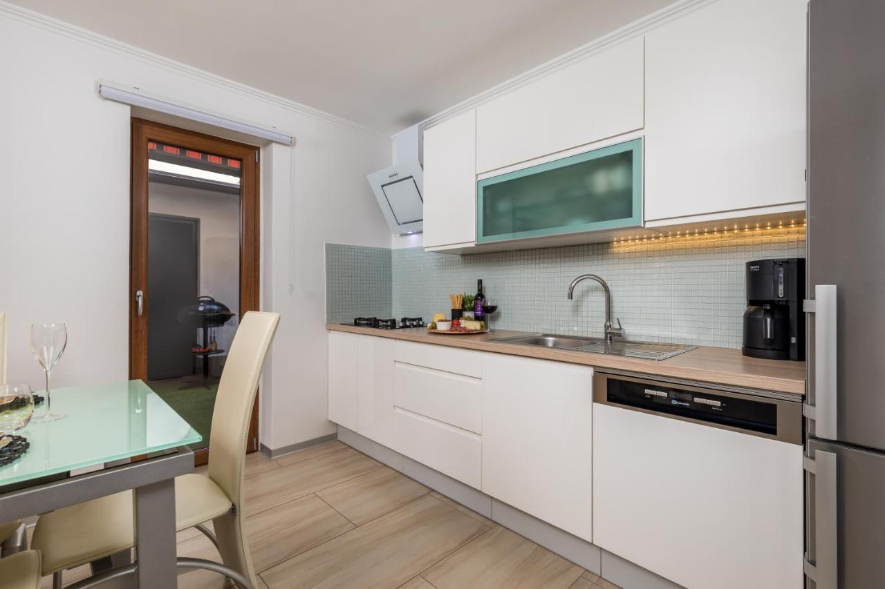 Nobis Appartement Rijeka Buitenkant foto