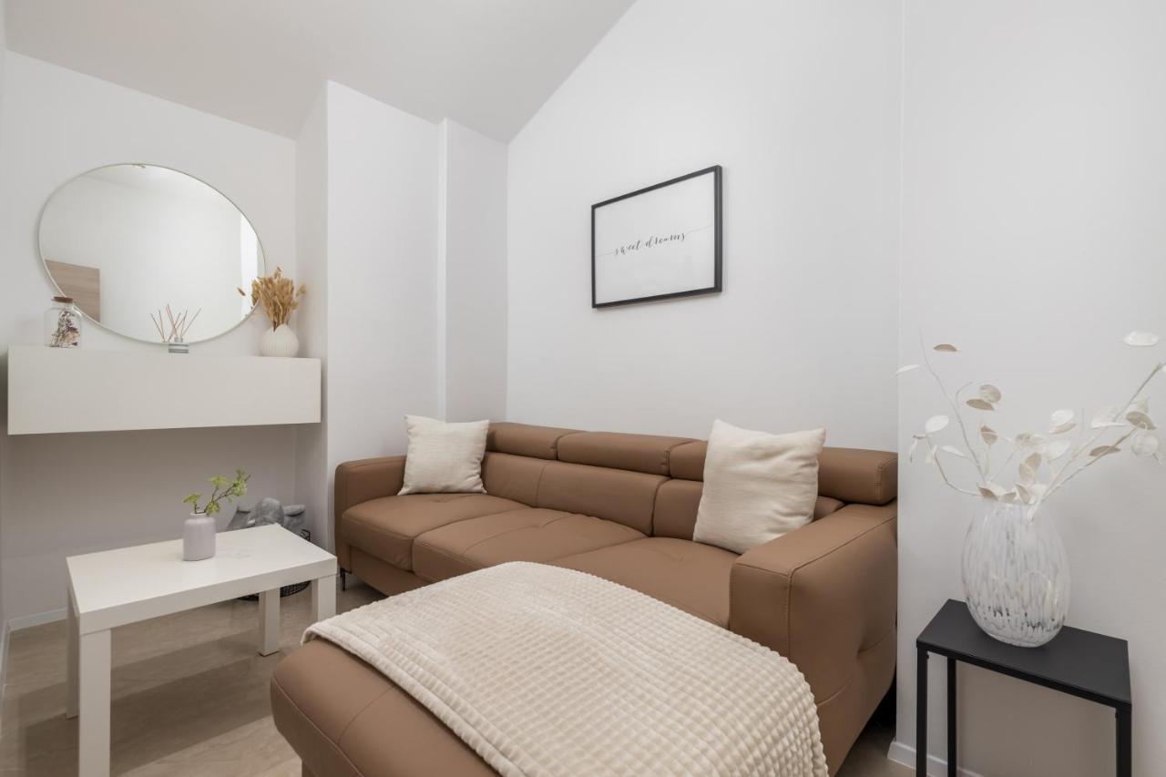 Nobis Appartement Rijeka Buitenkant foto